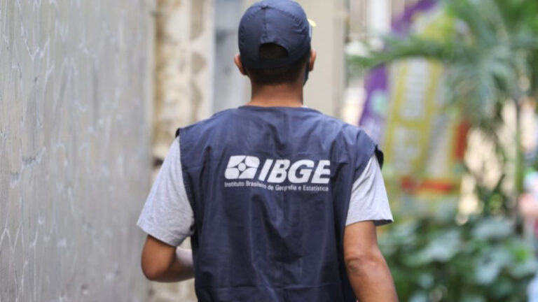 Concursos IBGE abrem 372 vagas em SC com salários de até R$ 3,1 mil