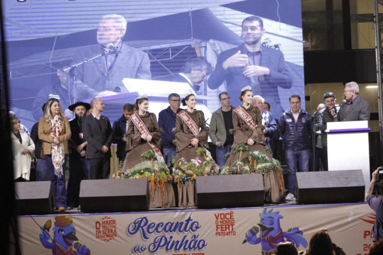Festa do Pinhão: Abertura do Recanto marca início das festividades