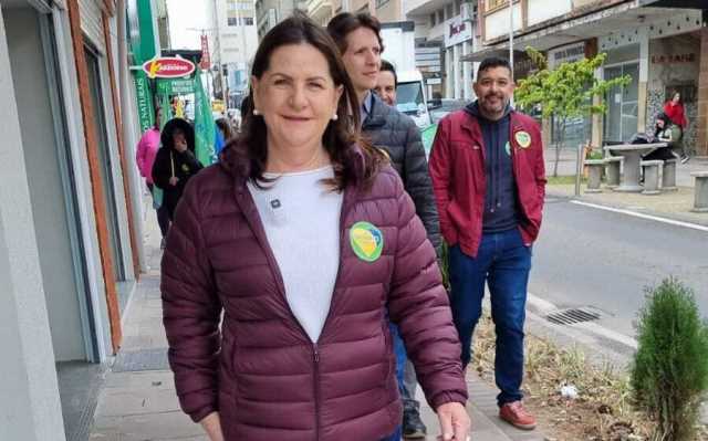carmen na rua.jpg
