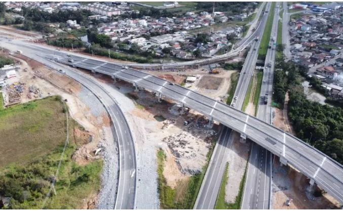 Lula inaugura Contorno Viário, uma obra privada