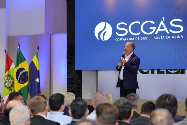 Depois de 14 anos, gasoduto é inaugurado