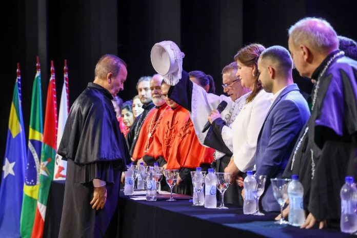 honoris causa (1)