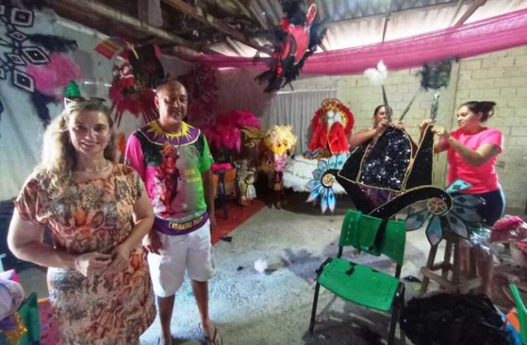 Lages volta a brilhar com desfiles de escolas de samba