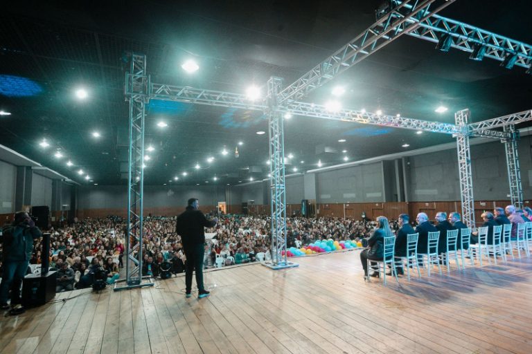 Seminário sobre TEA reúne 4 mil pessoas e anuncia criação de Centro de Referência na Serra Catarinense