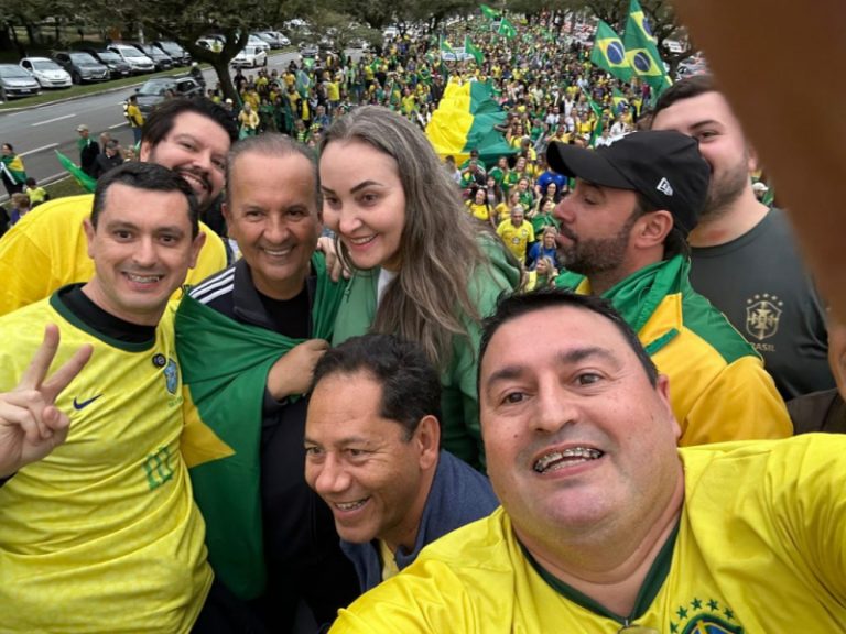 REAJA BRASIL: Milhares de pessoas foram às ruas protestar