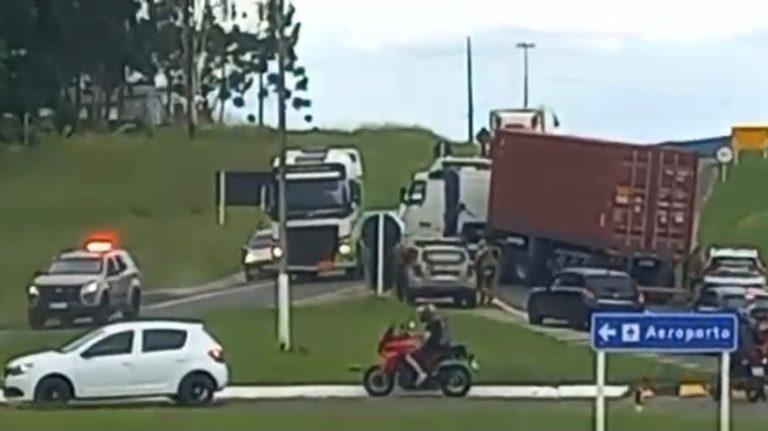 Espetacular tentativa de fuga por mais de 100kg de maconha