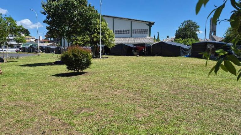 Navalhadas do Barão – Tem reserva indígena no Terminal Rodoviário