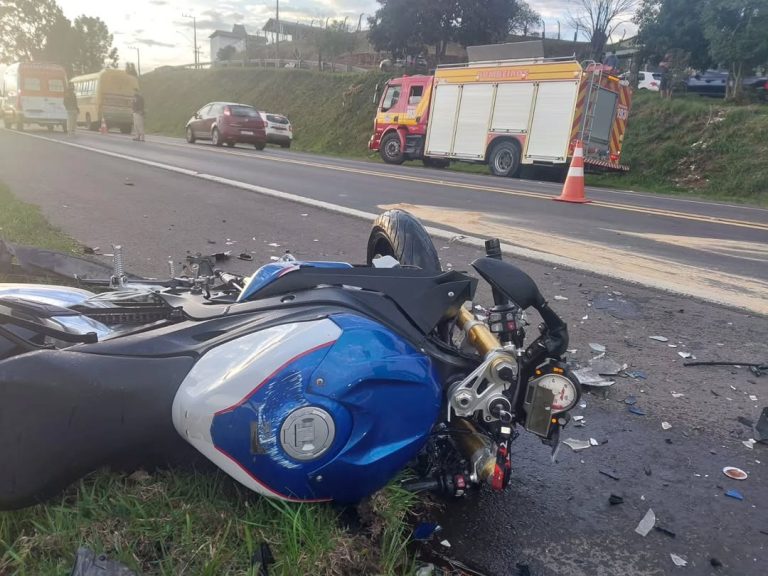 Motociclista ferido após colisão com Fiesta na BR-282, em Lages