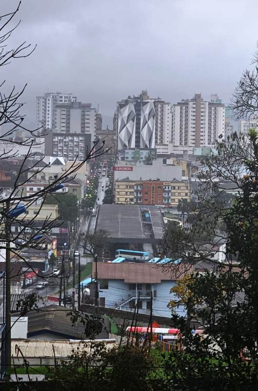 Imagens de uma Lages chuvosa, em pleno El Niño